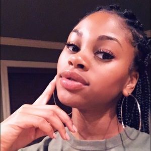 Meet your Posher, Kinadi